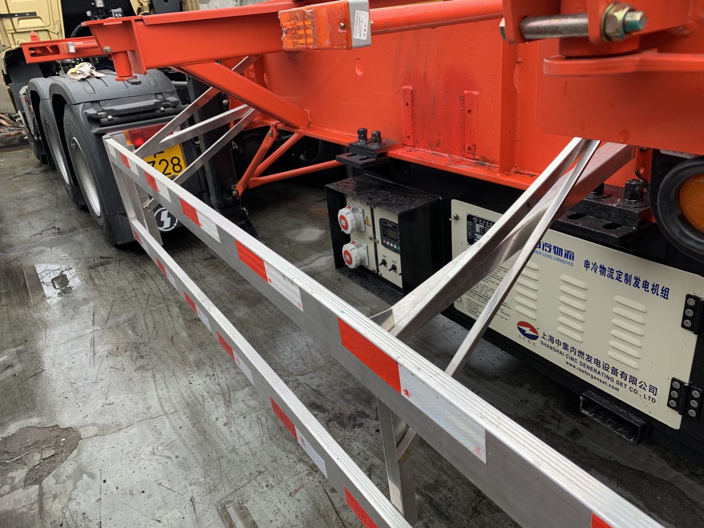 六桥重载车上线，金色车队再添两员！