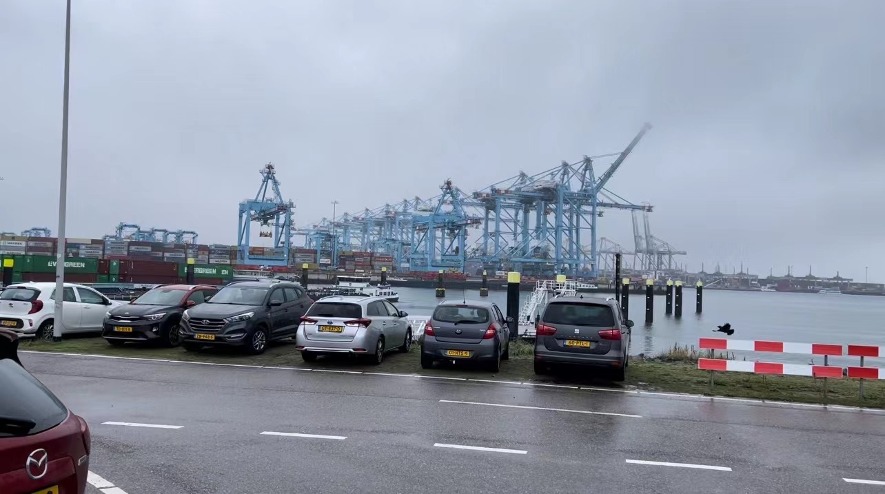 鹿特丹港，与PEEMAN运输公司聊天有感