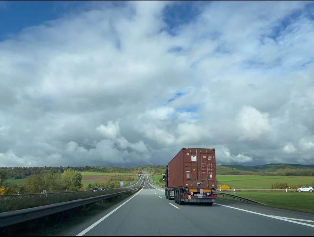 鹿特丹港，与PEEMAN运输公司聊天有感