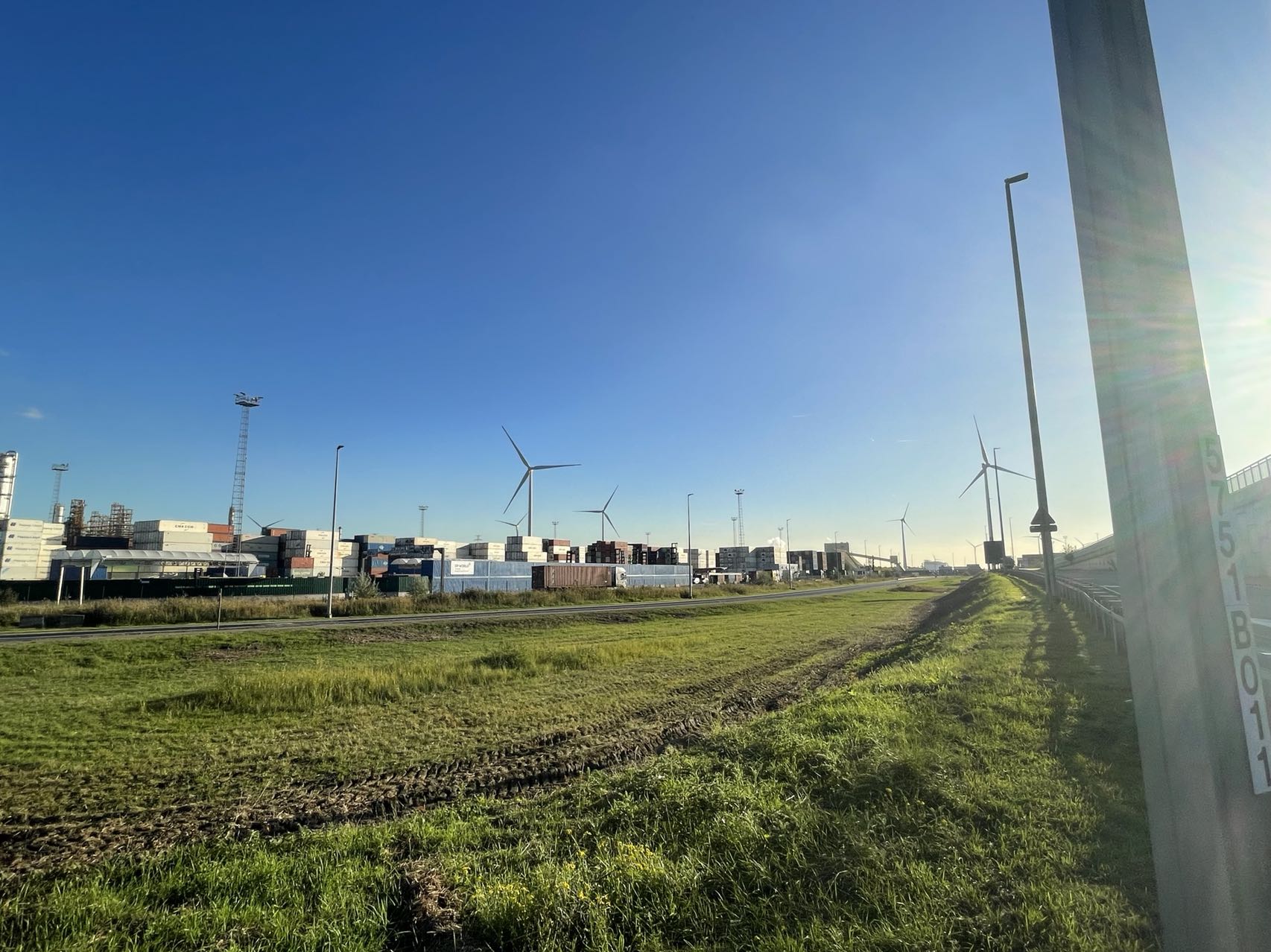 鹿特丹港，与PEEMAN运输公司聊天有感