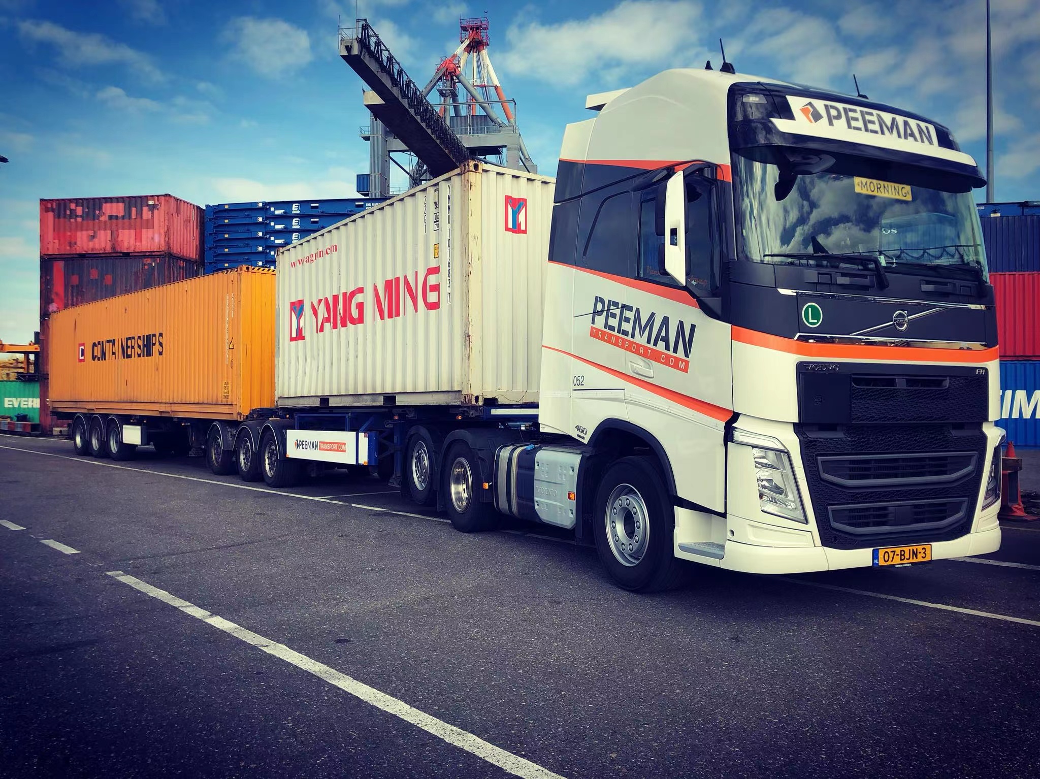 鹿特丹港，与PEEMAN运输公司聊天有感